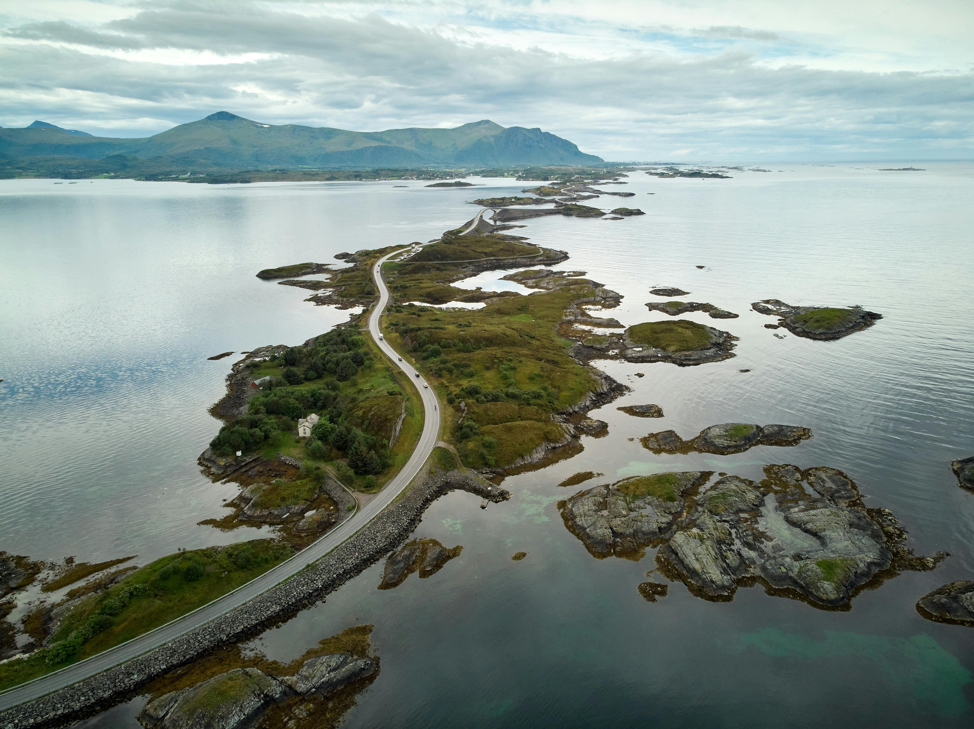 norway-atlantic-ocean-road.jpeg